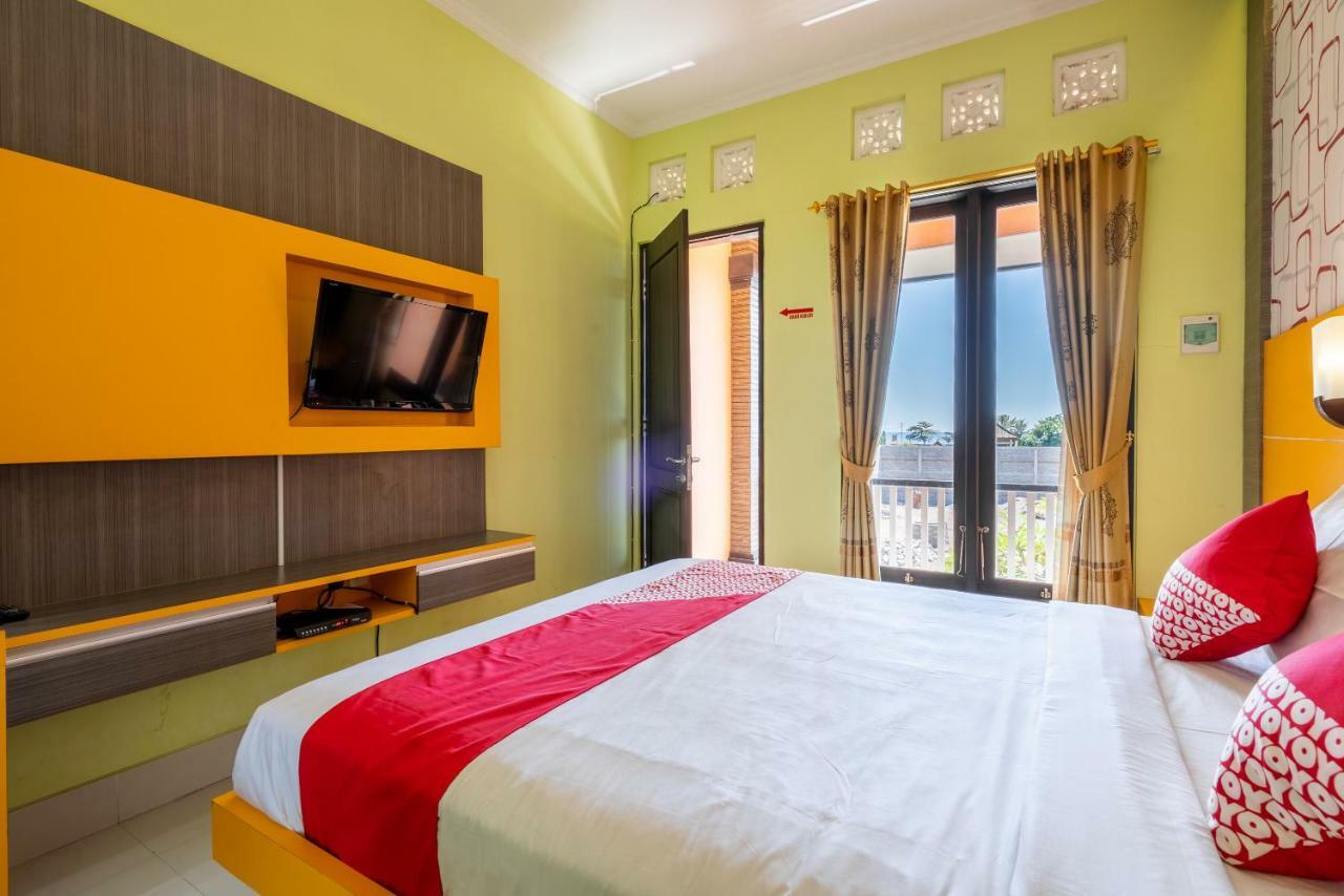 Oyo 922 Pp Dream Guest House Lovina Beach Extérieur photo