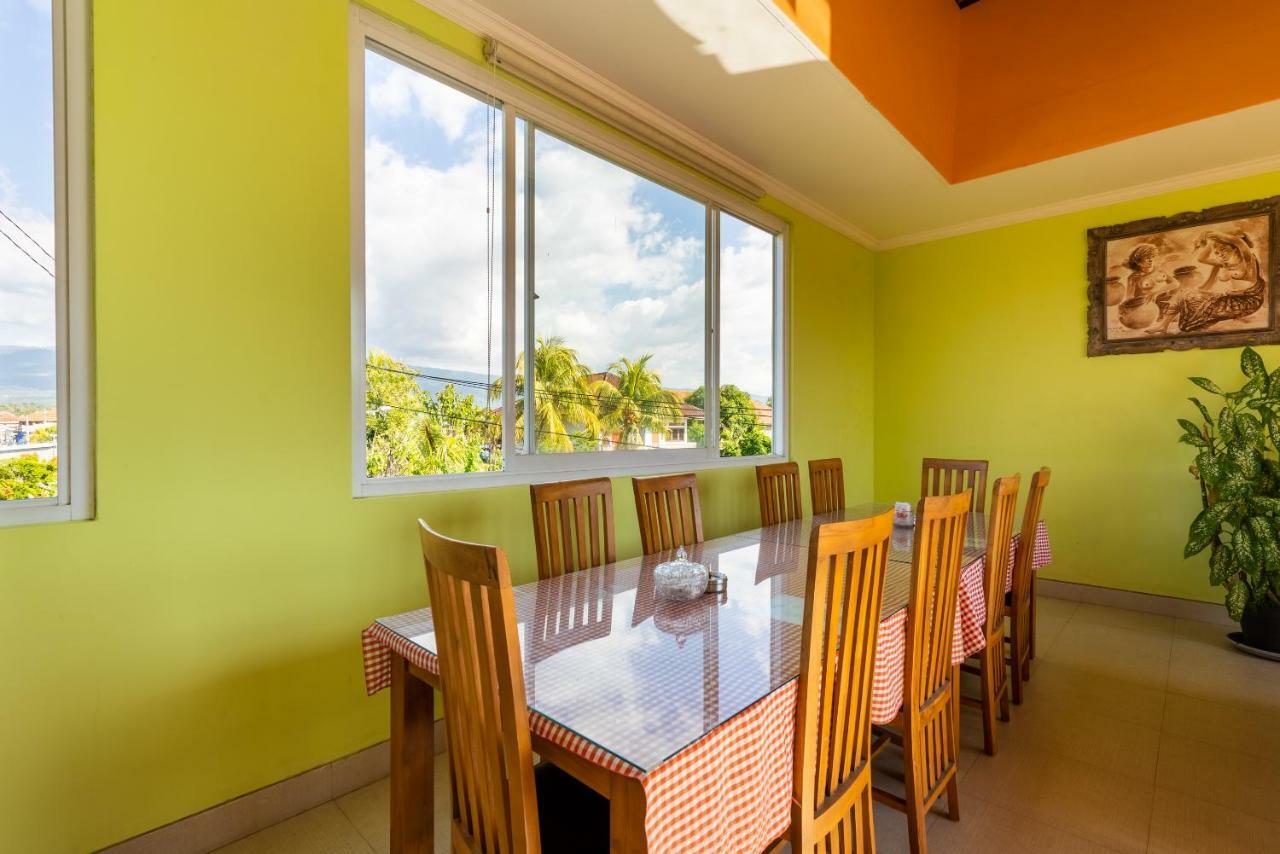 Oyo 922 Pp Dream Guest House Lovina Beach Extérieur photo
